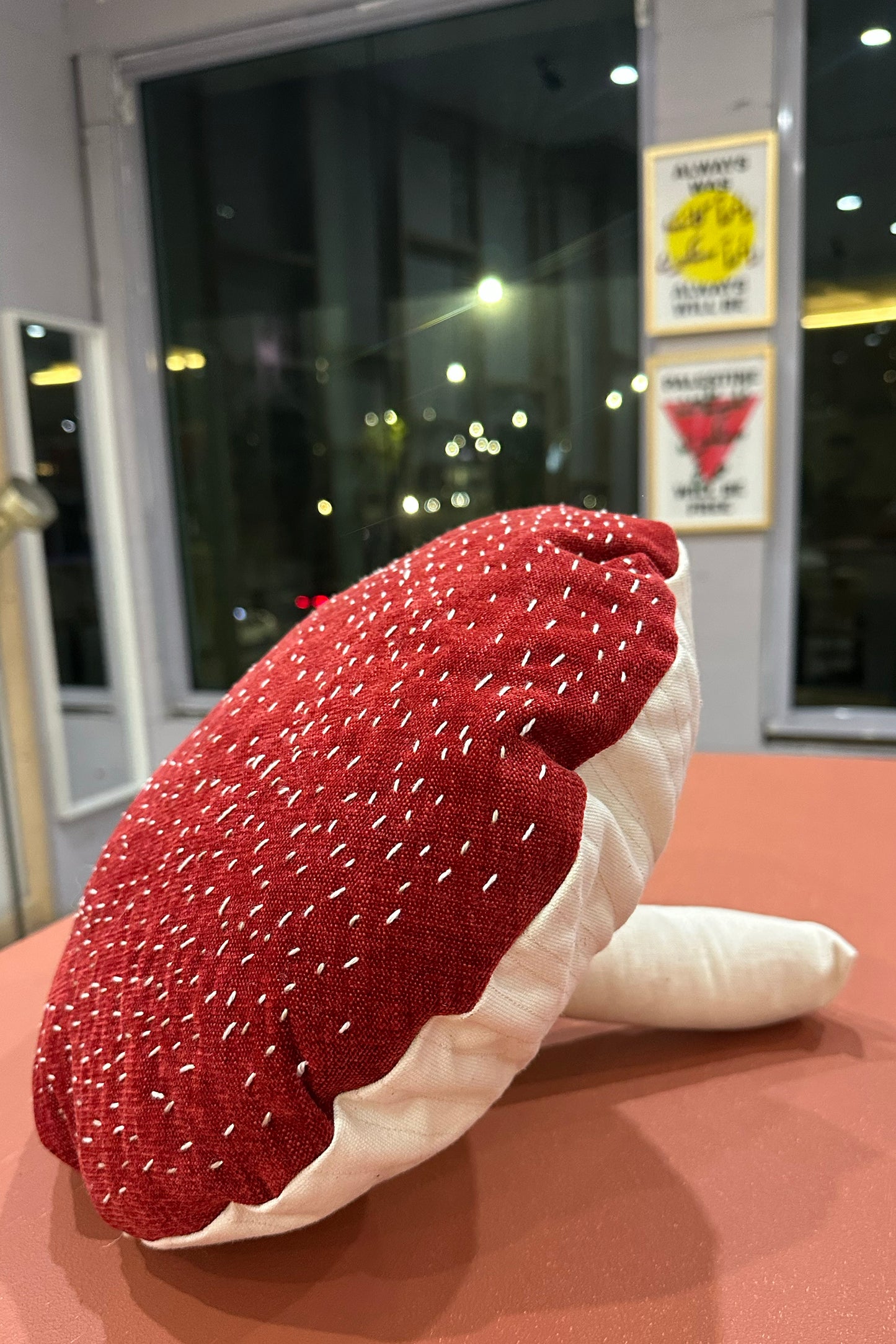 ChiChi Ginjaka, Large red and white mushroom