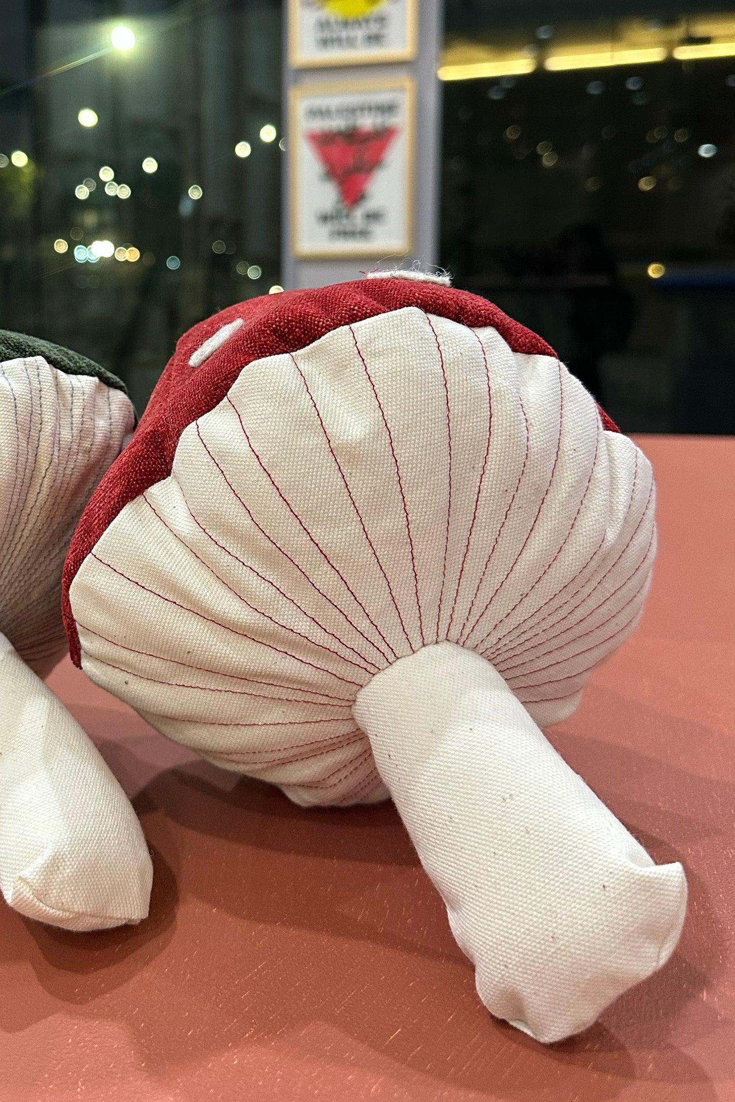 ChiChi Ginjaka, Small hand made red mushroom