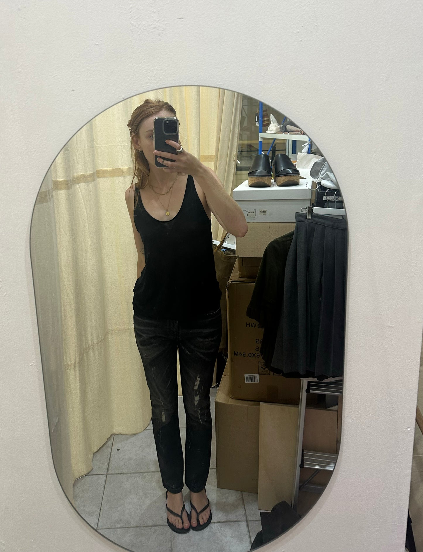 Treasure, Gucci jeans