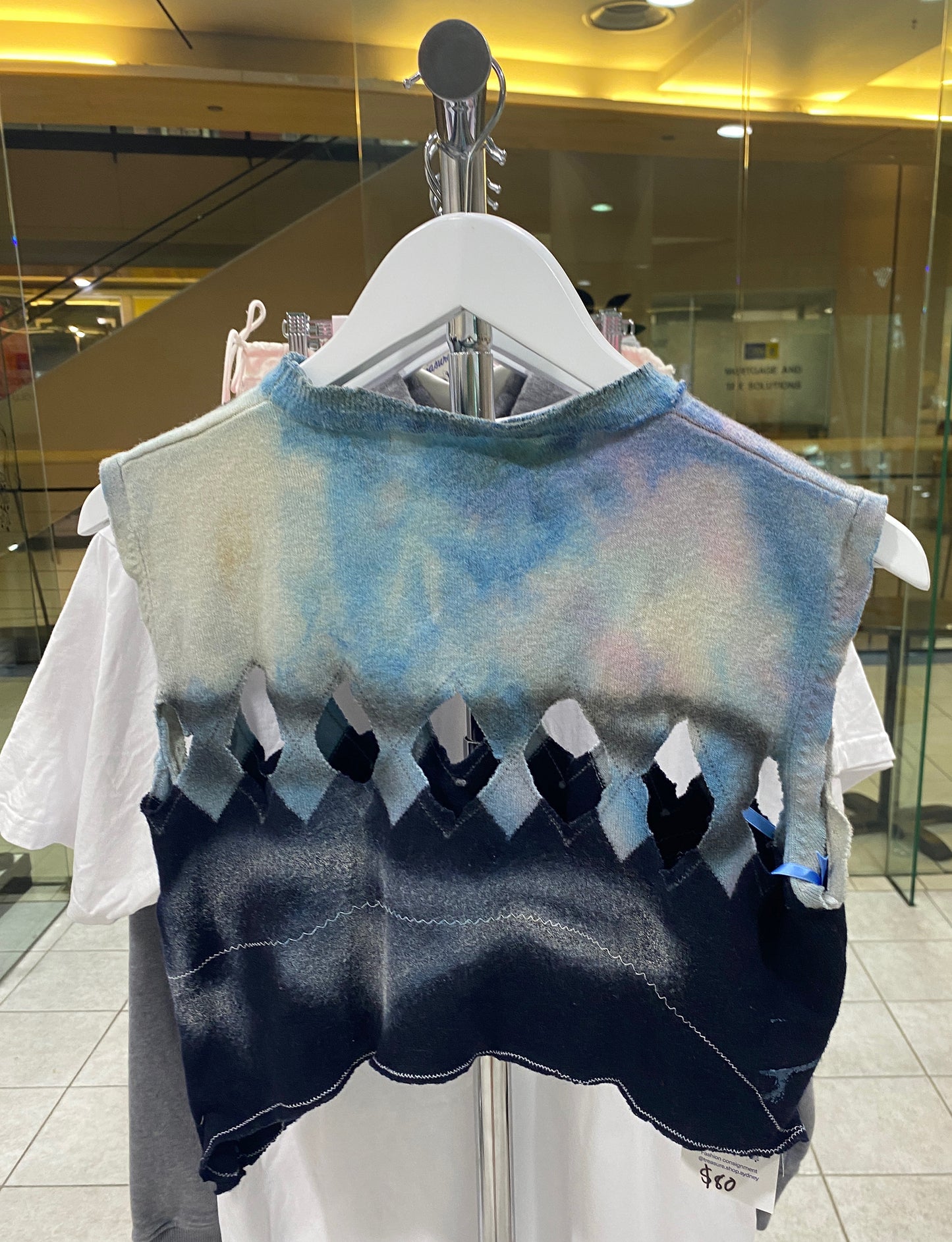 Treasure, I.iaxs woollen vest