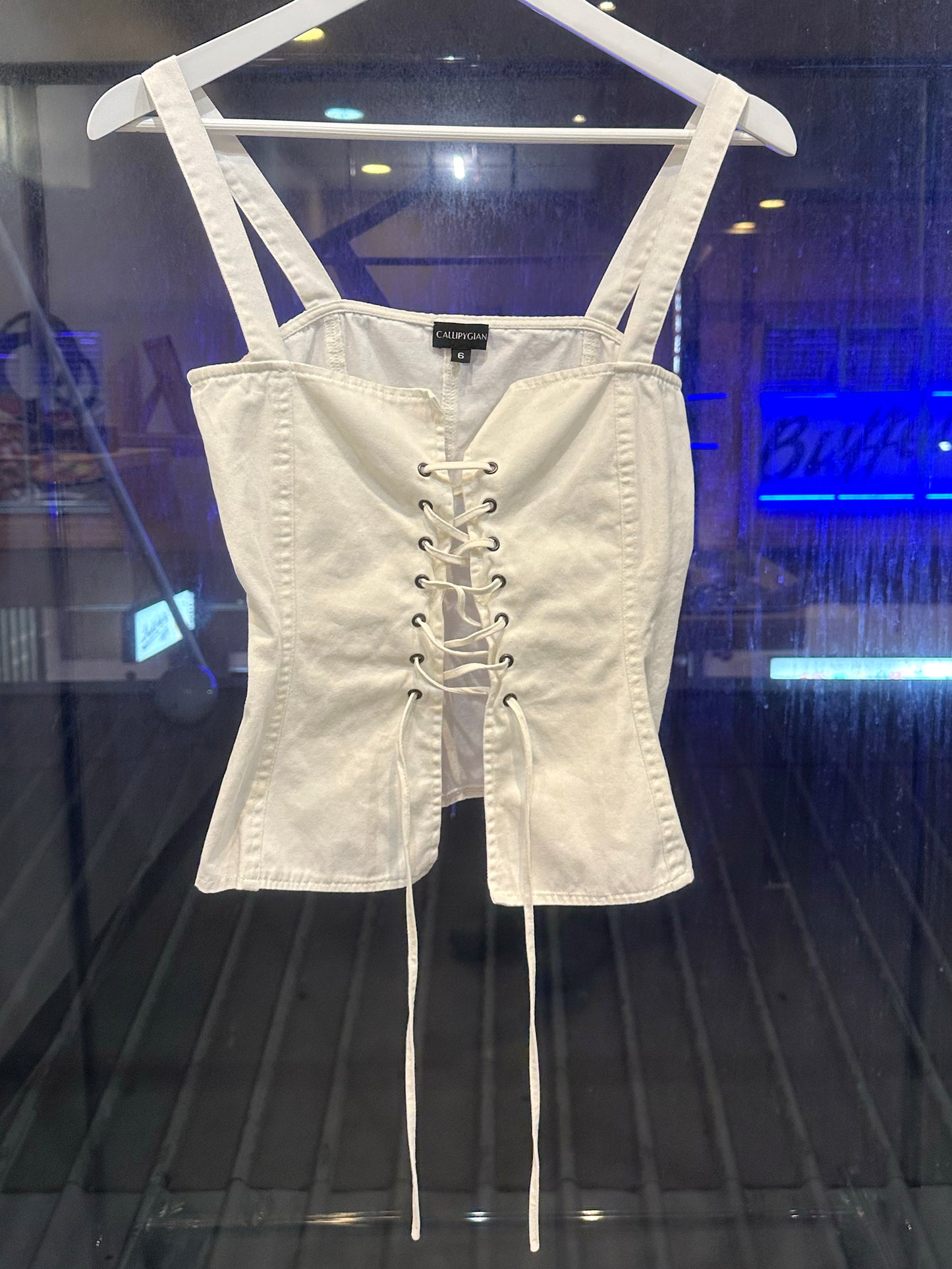 Mindy, Callipy Gian white corset top