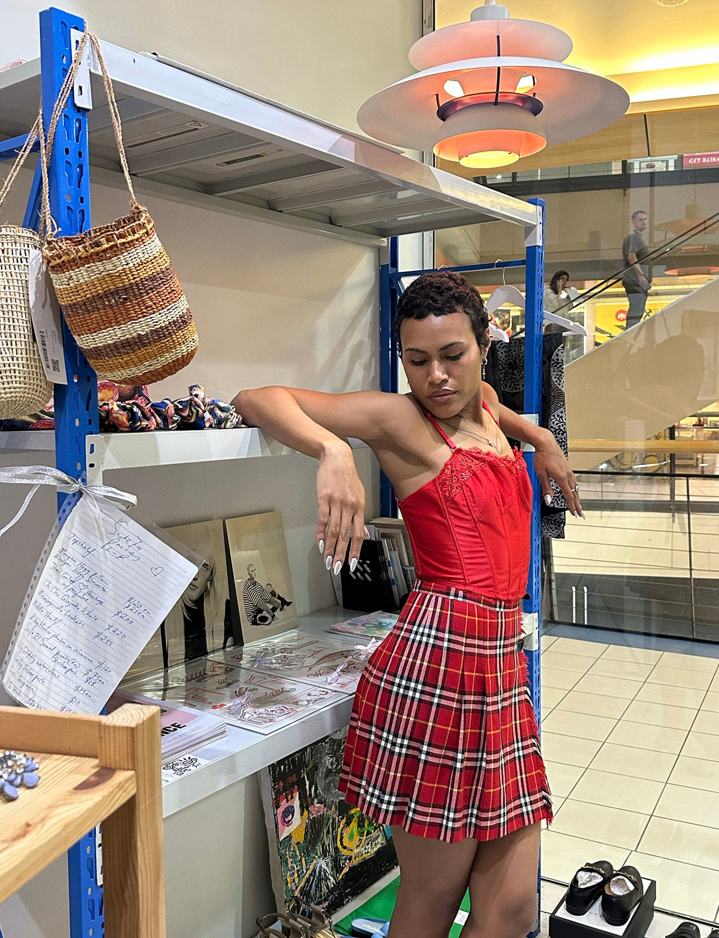 Treasure, Burberry's tartan skirt