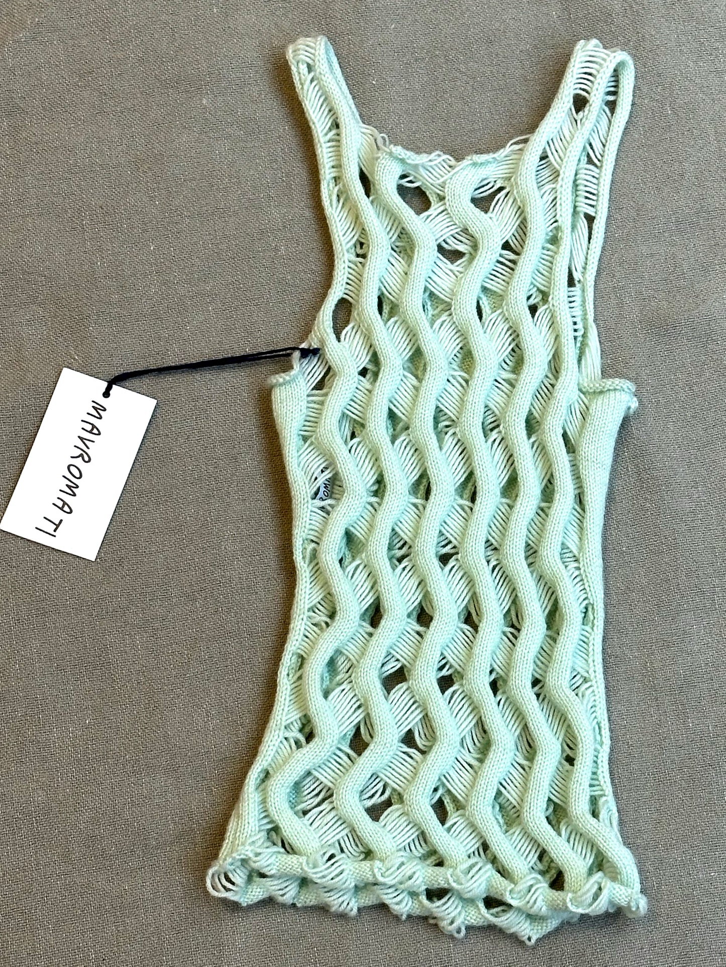 M.avromati, Seaweed tank Seafoam