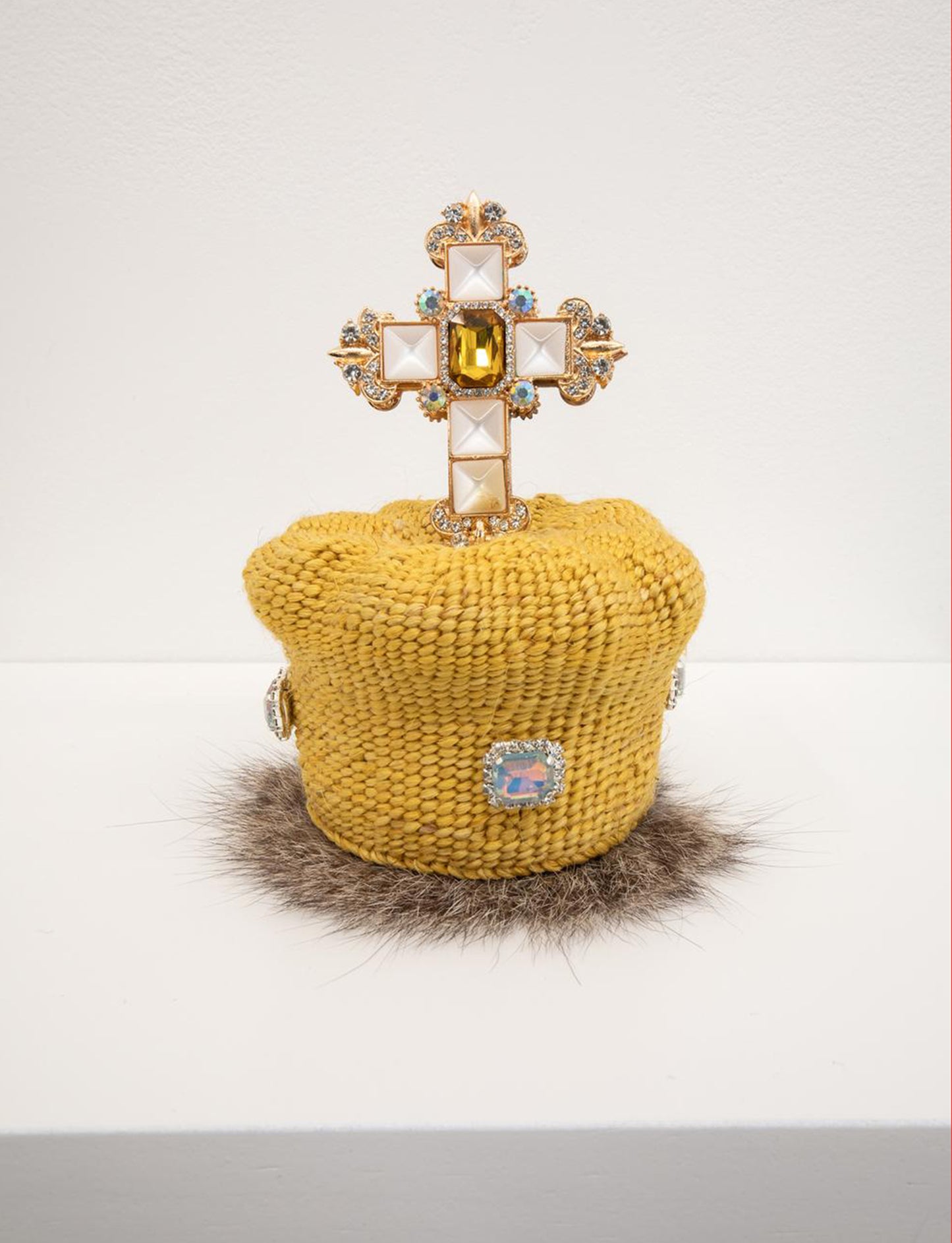 Ming Ranginui, crown under