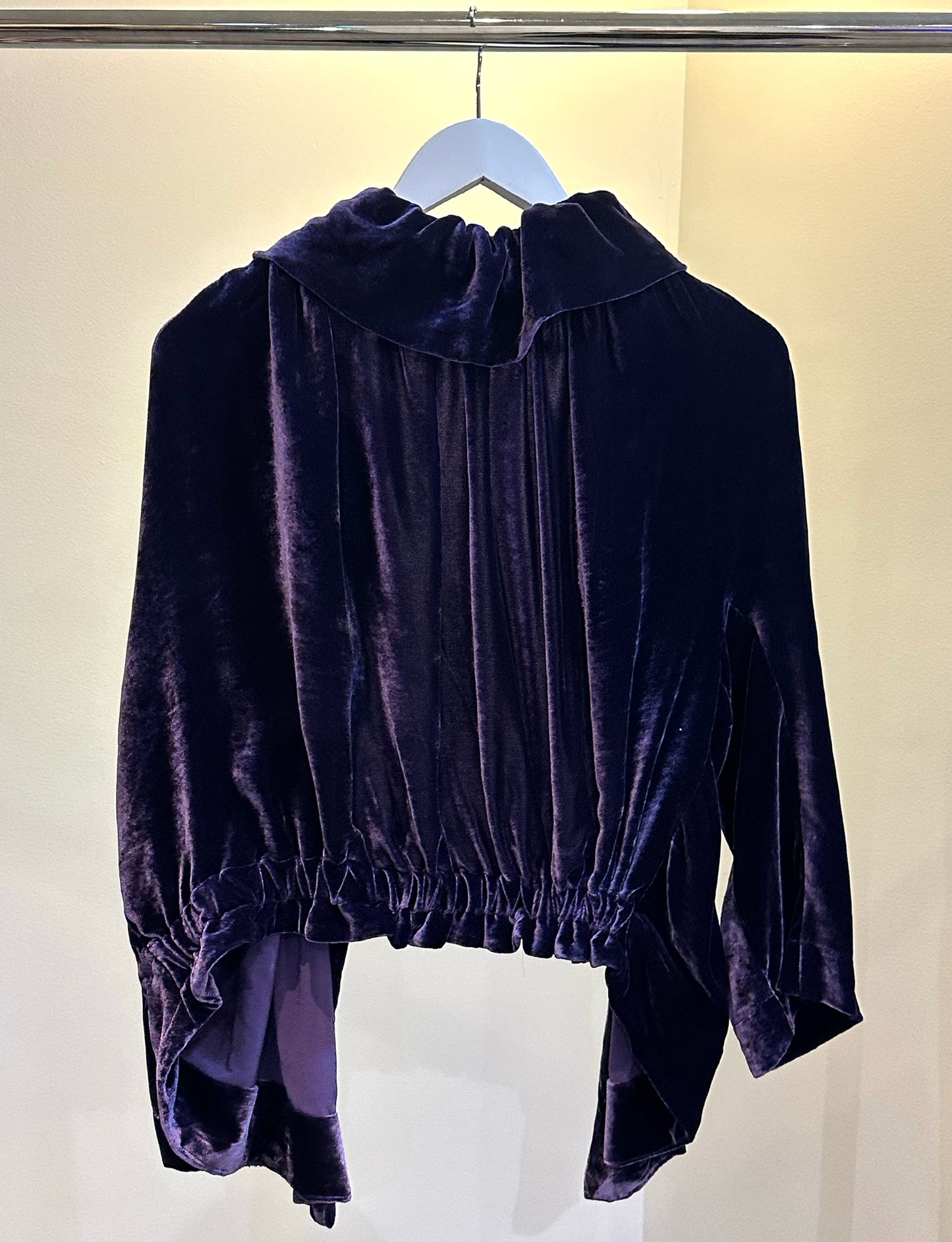 Treasure, Akira purple velvet shrug