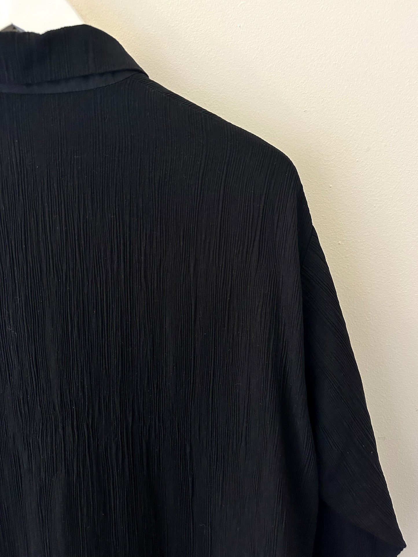 Treasure, Nehera Black dress
