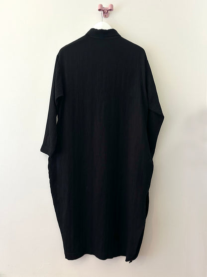Treasure, Nehera Black dress