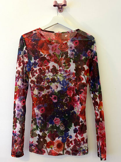 Gayatri, Romance was born & Grandiflora mesh top