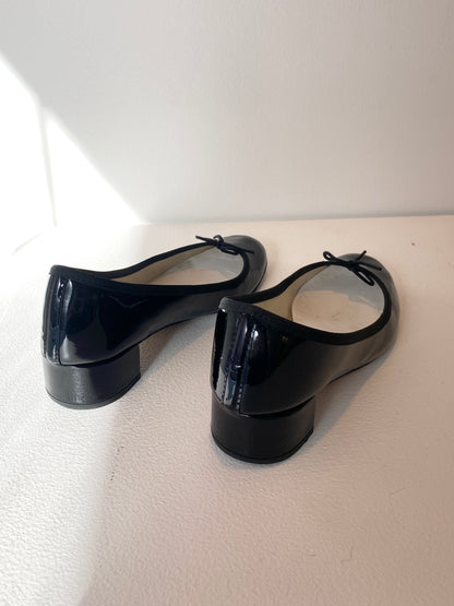 Treasure, Repetto heel ballet flats