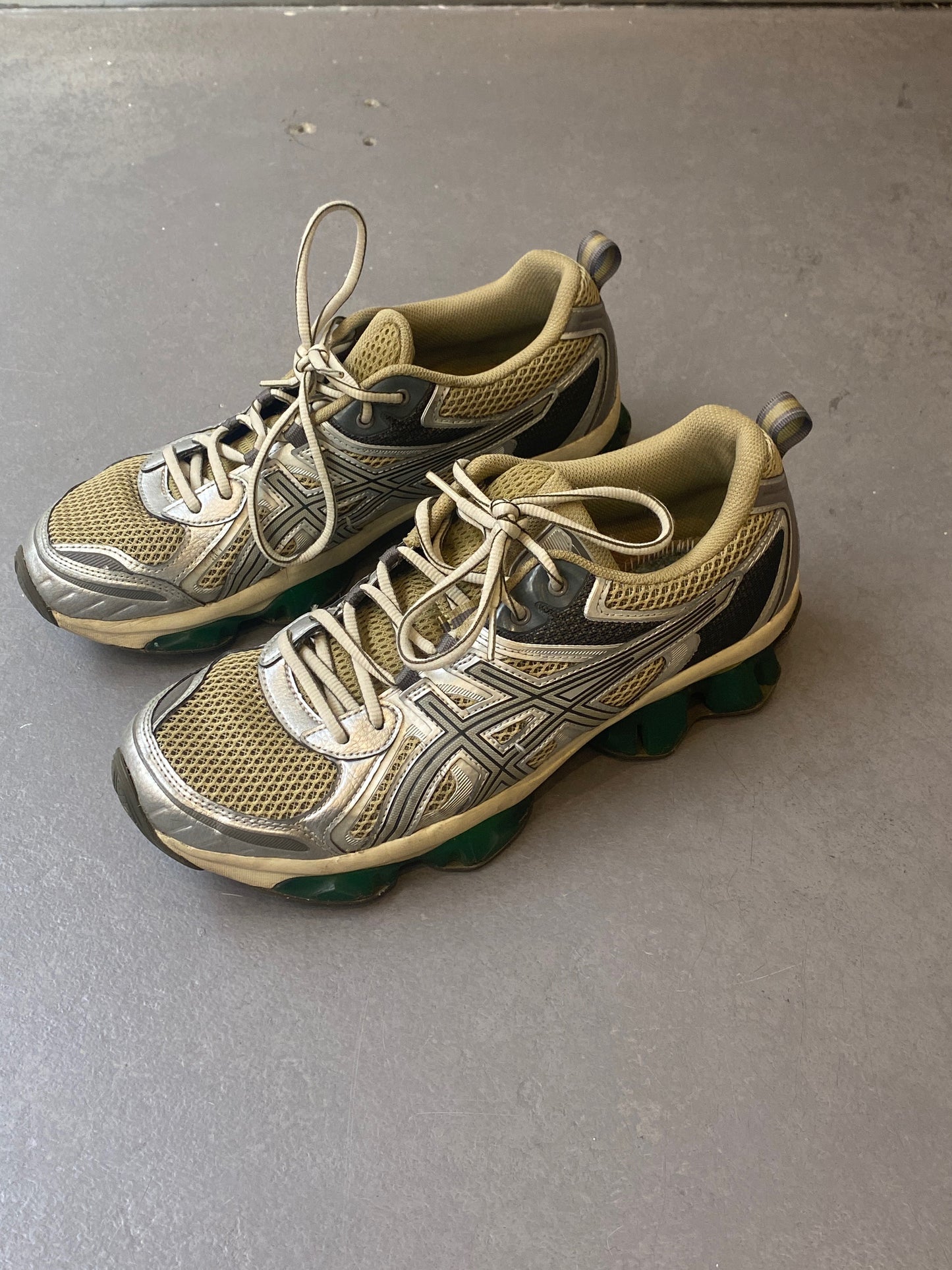 Treasure, Asics sneakers