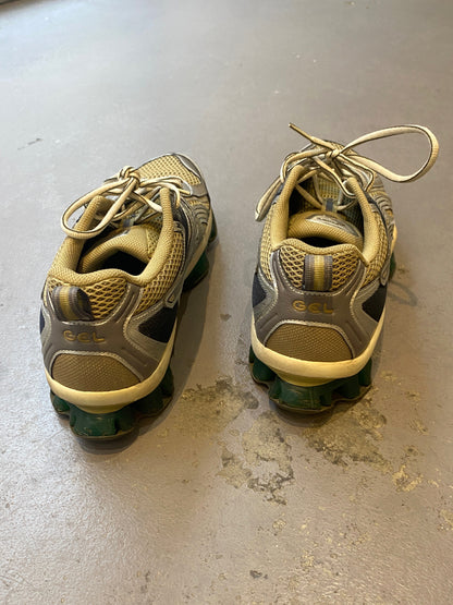 Treasure, Asics sneakers