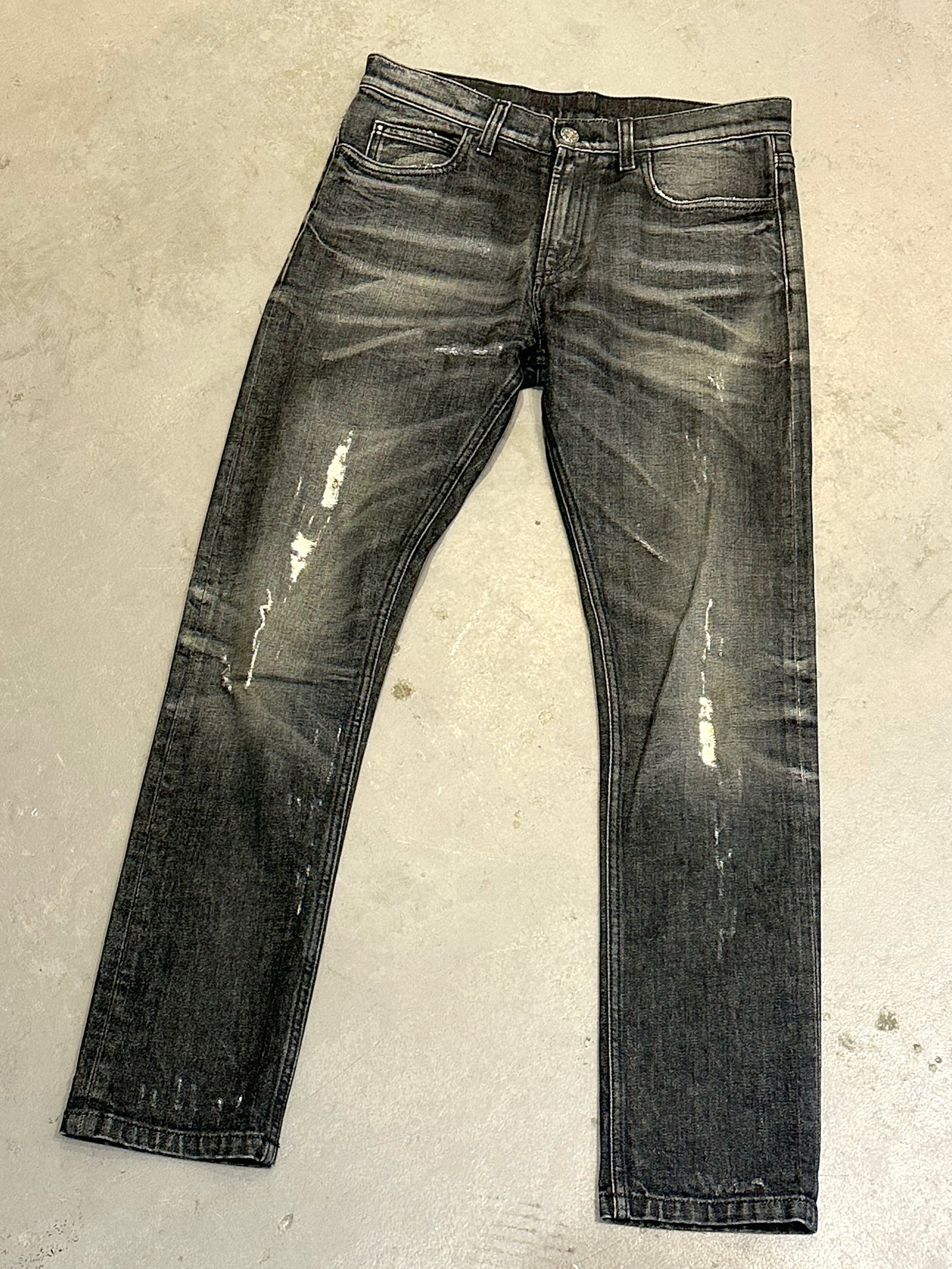 Treasure, Gucci jeans