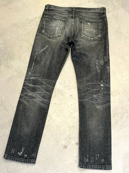 Treasure, Gucci jeans