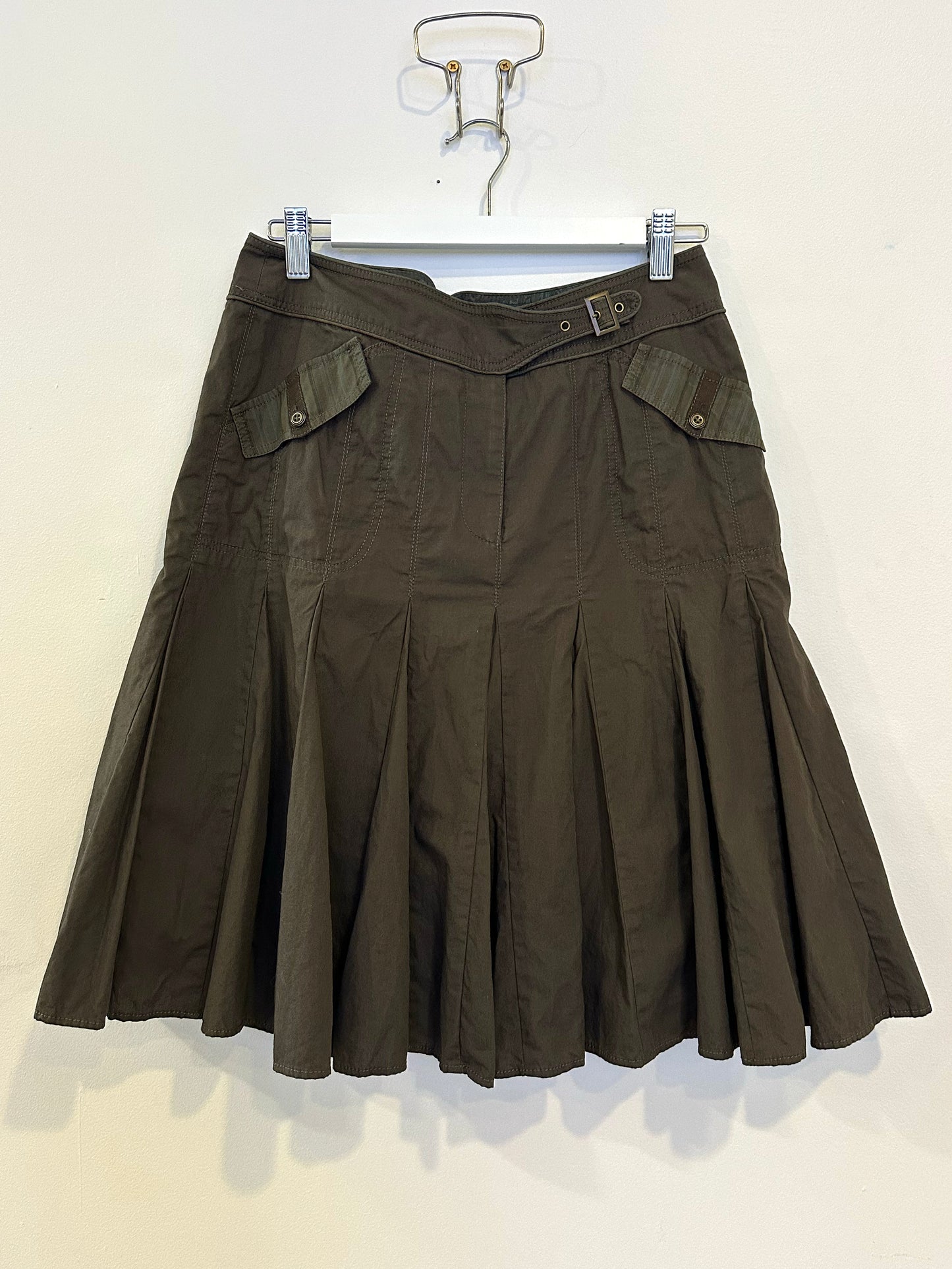 Treasure, Khaki cargo skirt