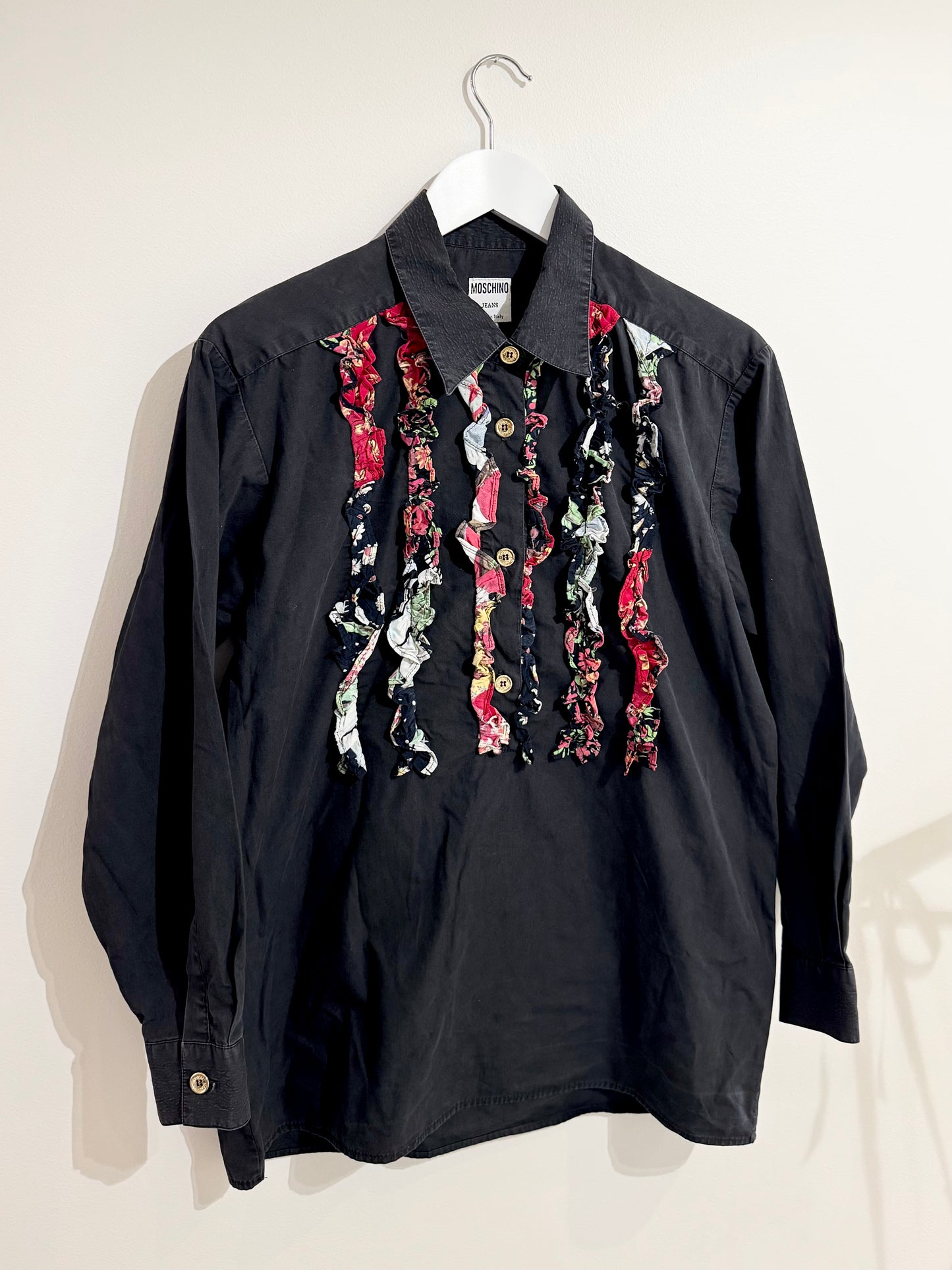 Raed Hanifie, Moschino ruffle shirt