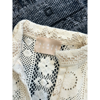 Viv, Cream crochet top