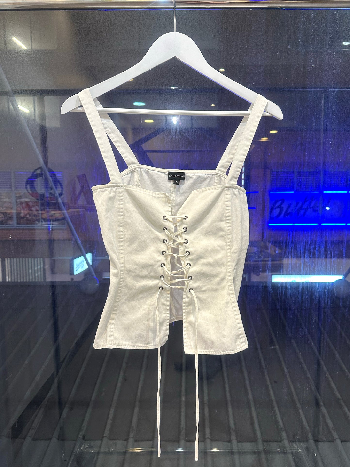 Mindy, Callipy Gian white corset top