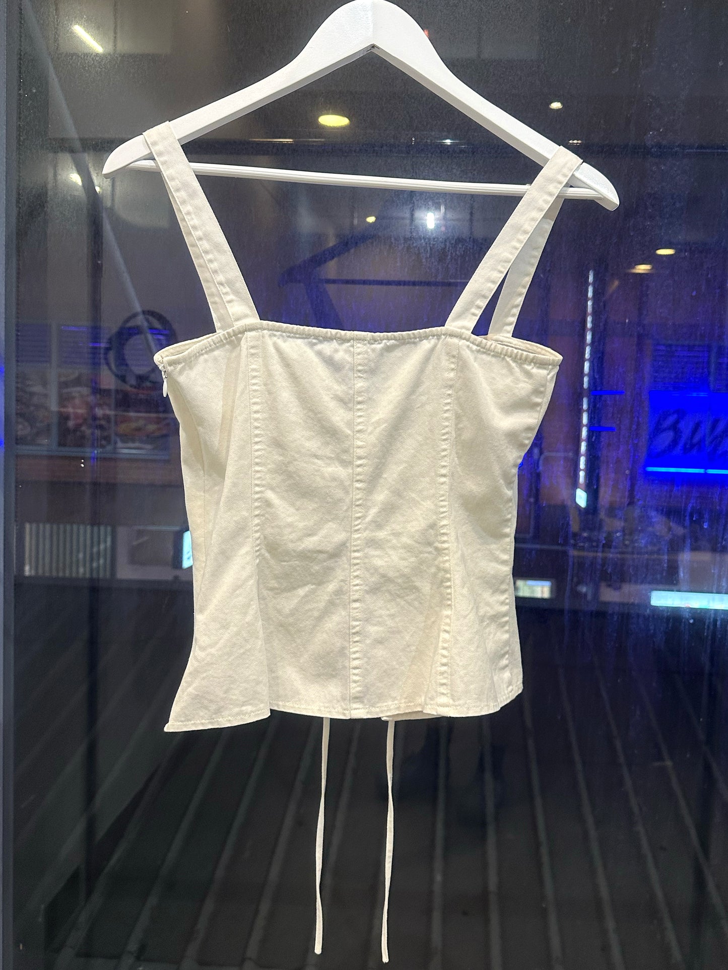Mindy, Callipy Gian white corset top