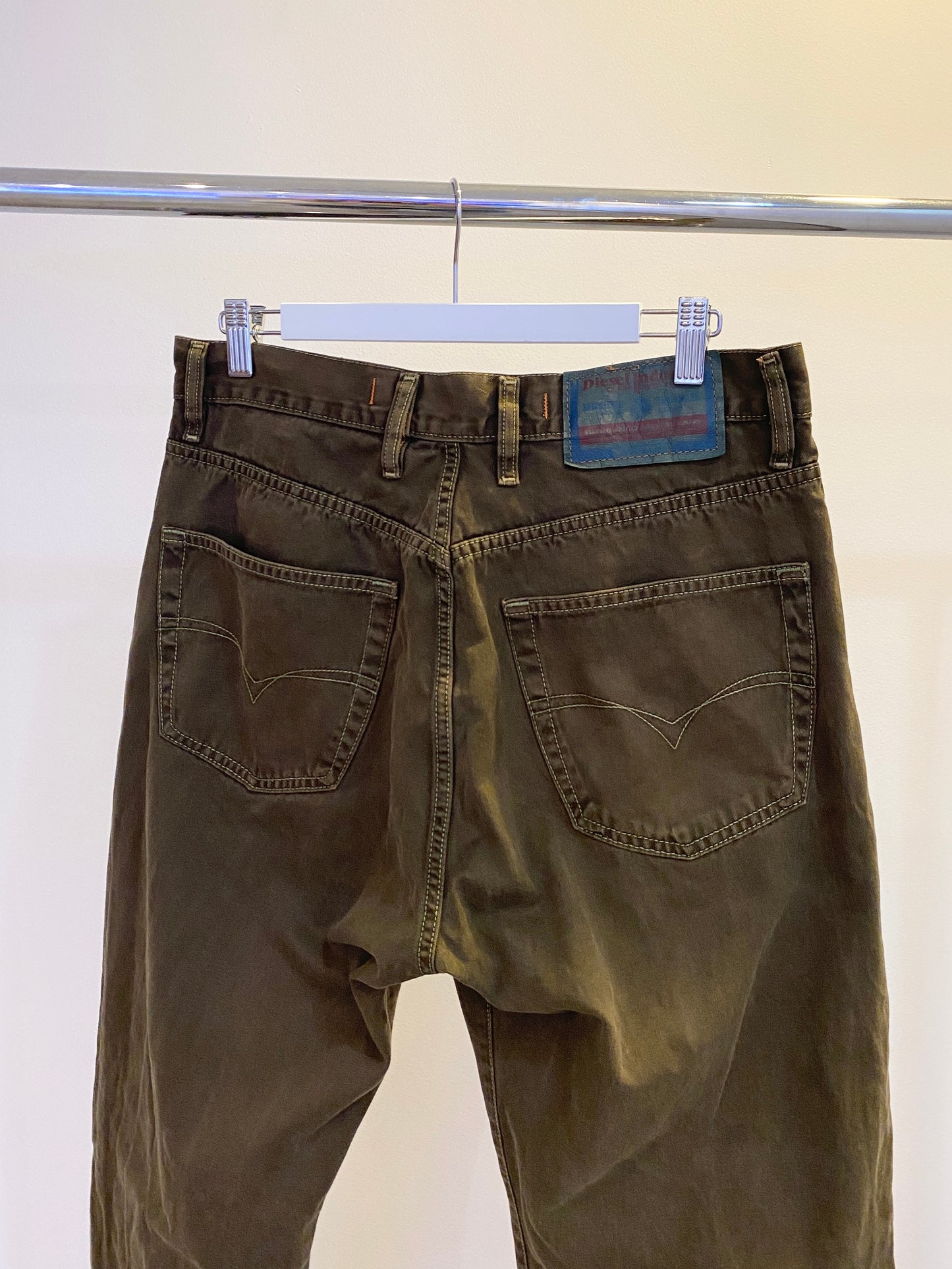 Treasure, Diesel brown jeans