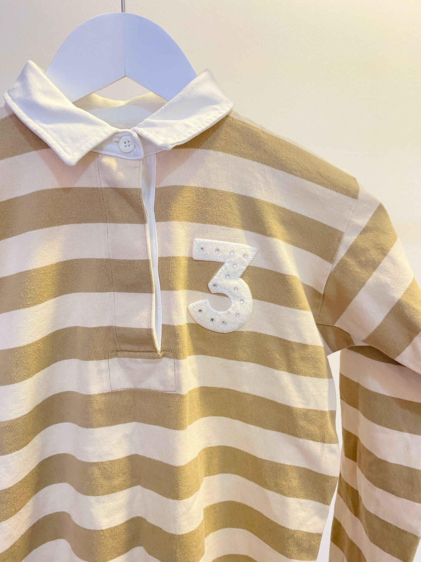 Treasure, Polo shirt