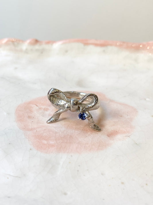 Treasure x LRM jewellery small bow ring