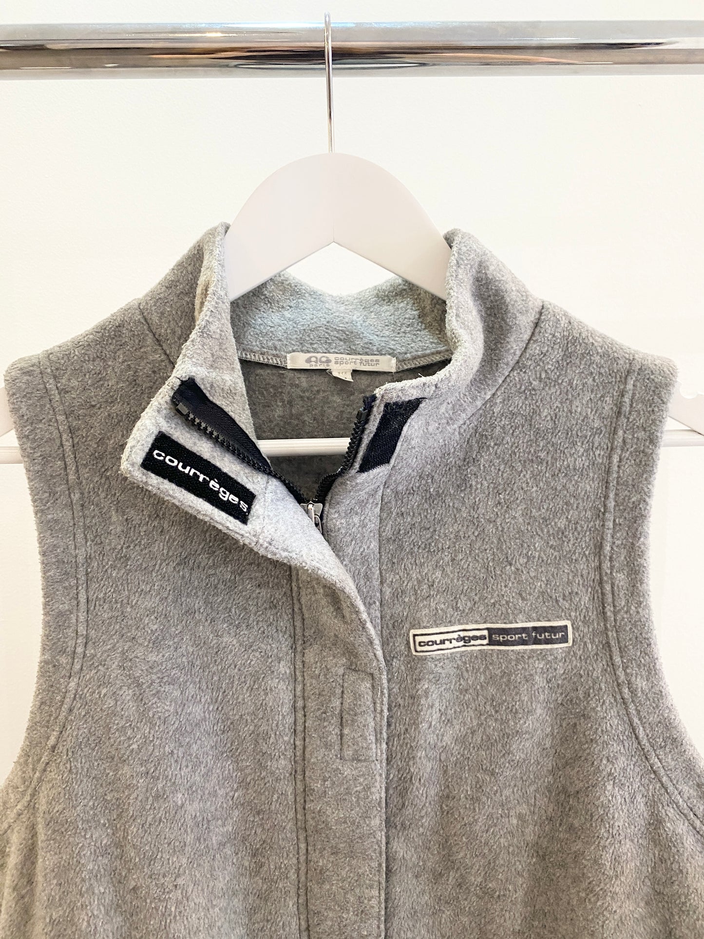 Treasure, Courrèges vest