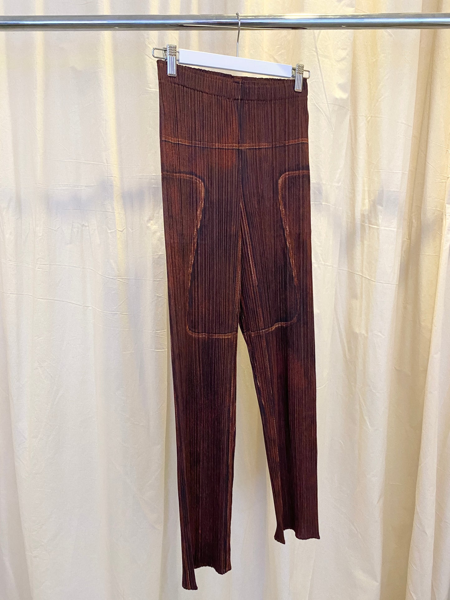 Treasure, Pleats please pants