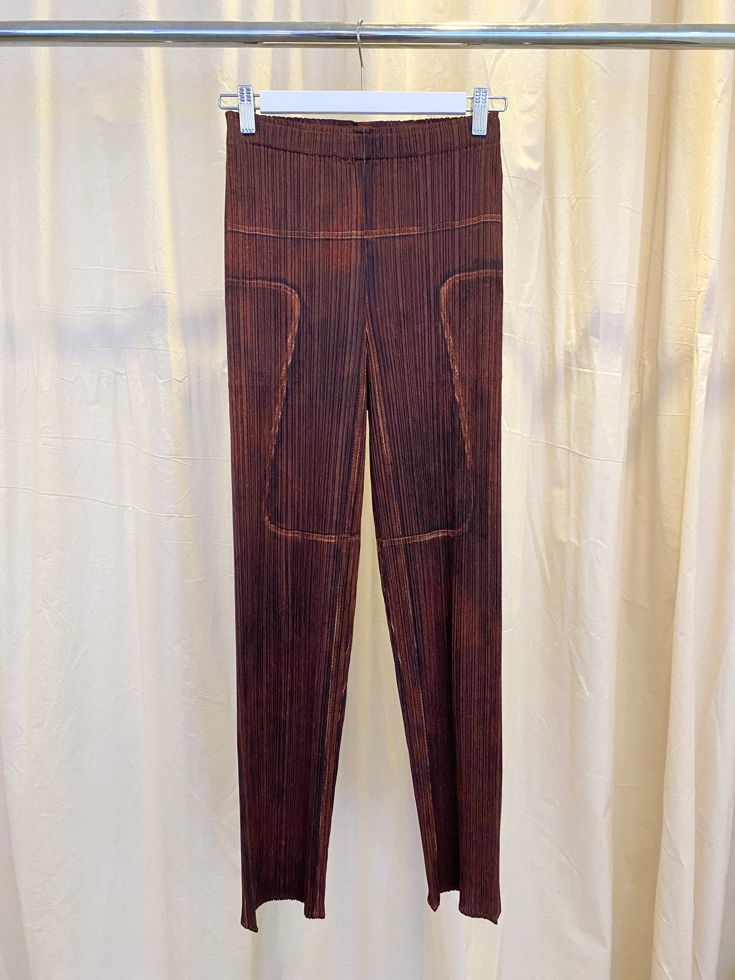 Treasure, Pleats please pants