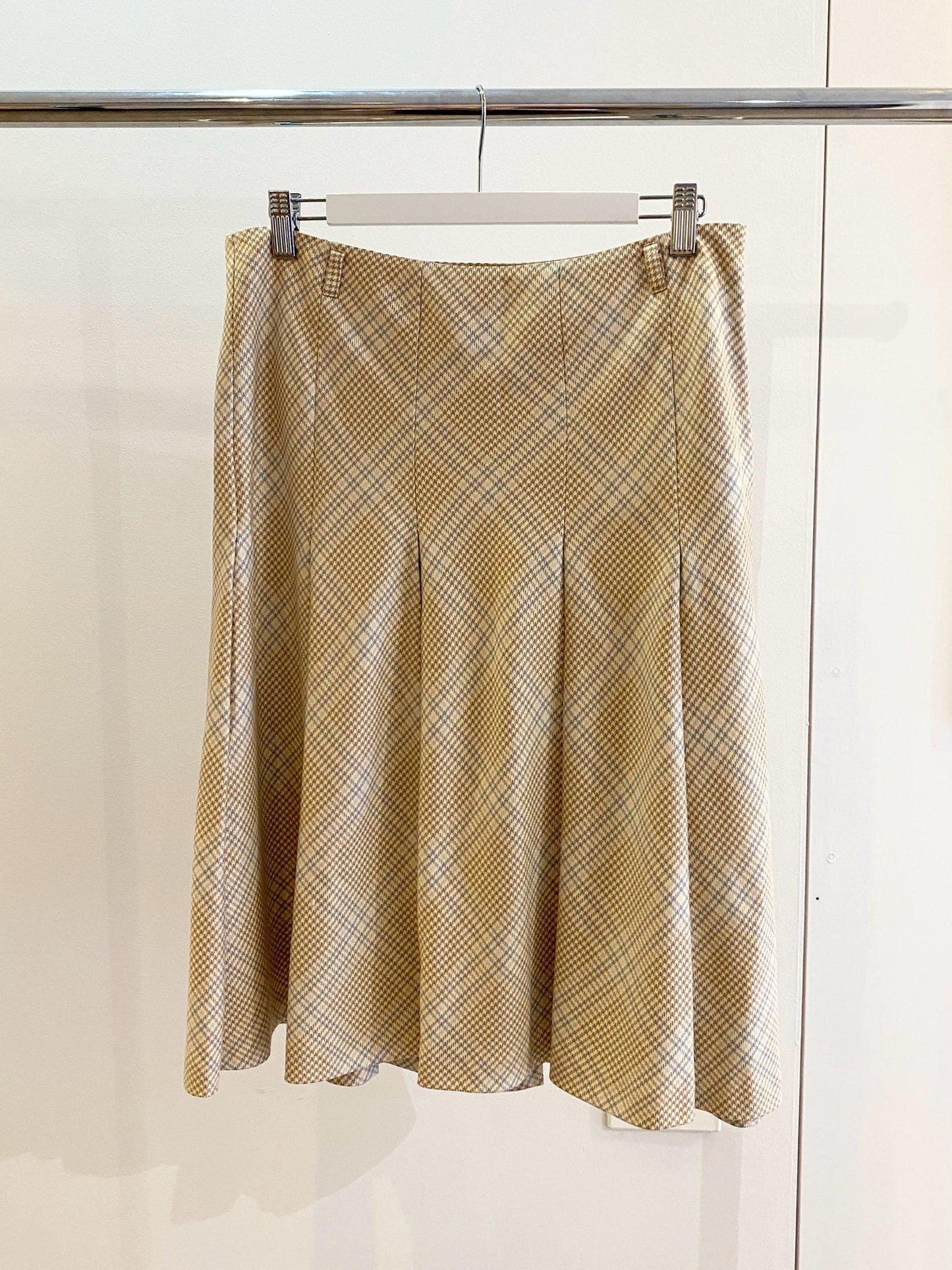 Treasure, Burberry pleated skirt