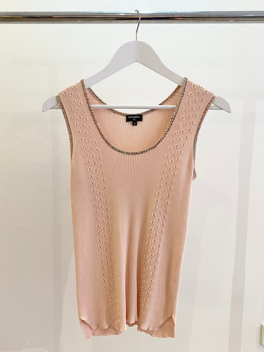 Treasure, Chanel tank