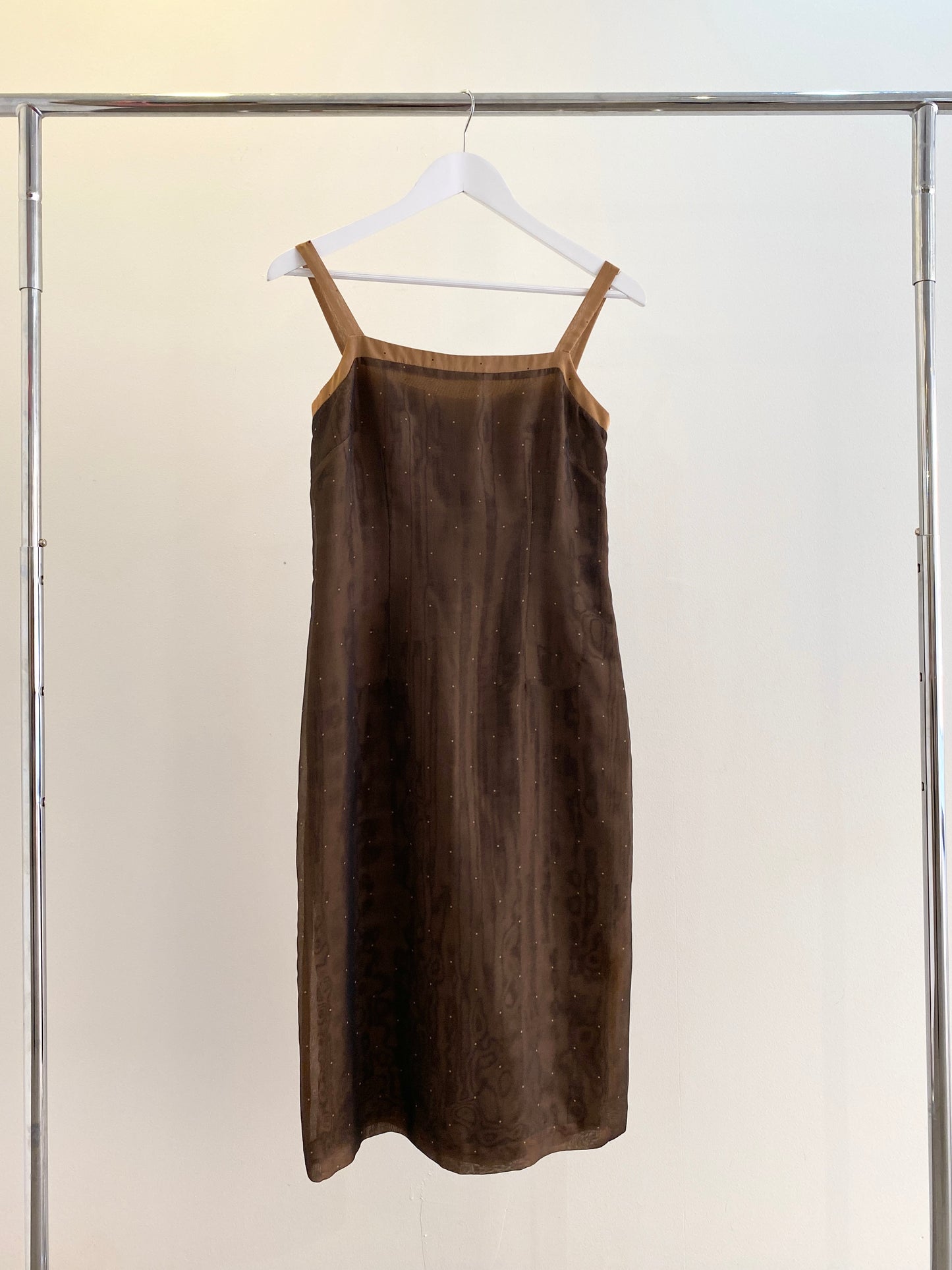 Treasure, brown 90's dress