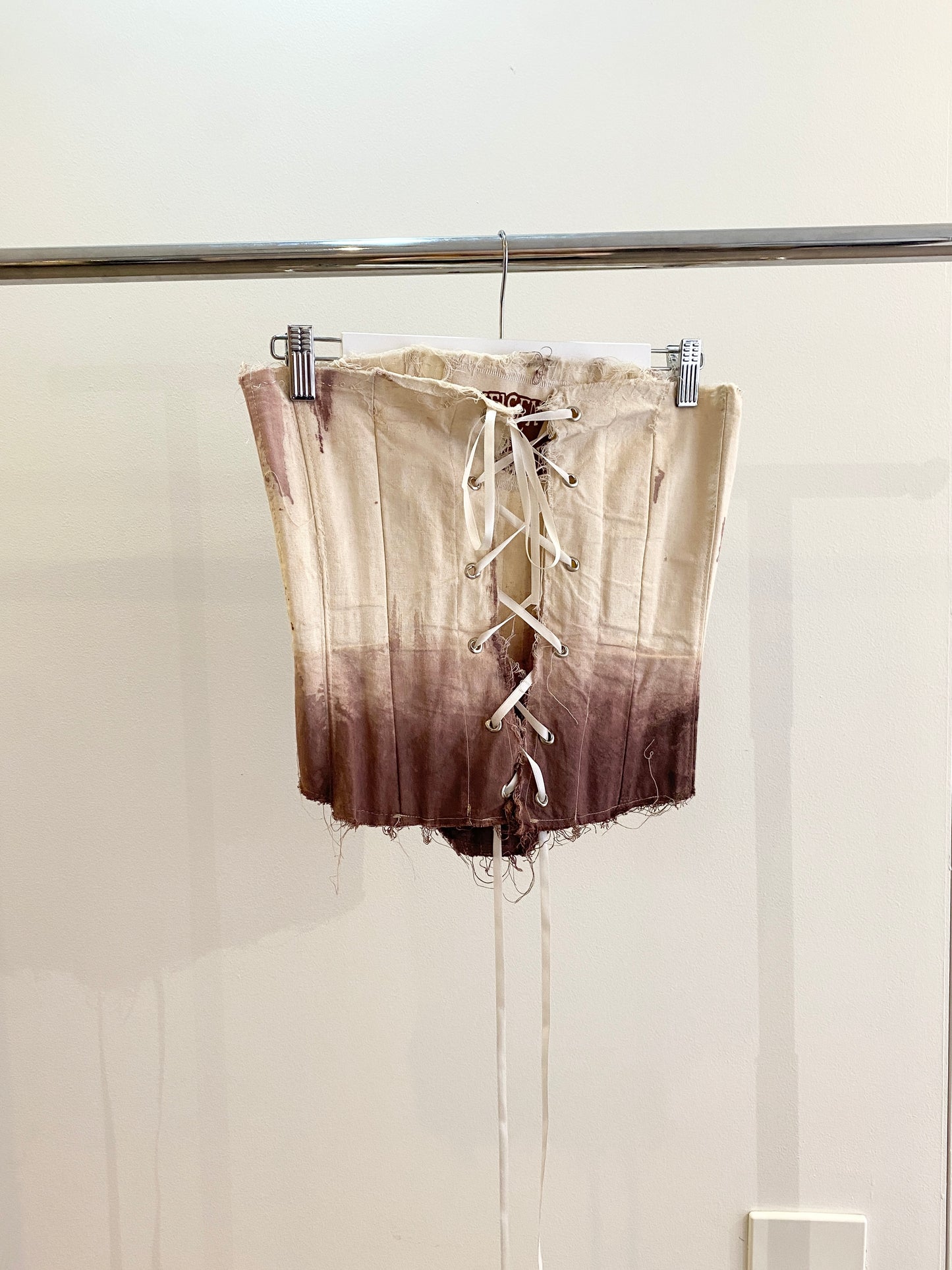 Chelsea Farquhar, Corset