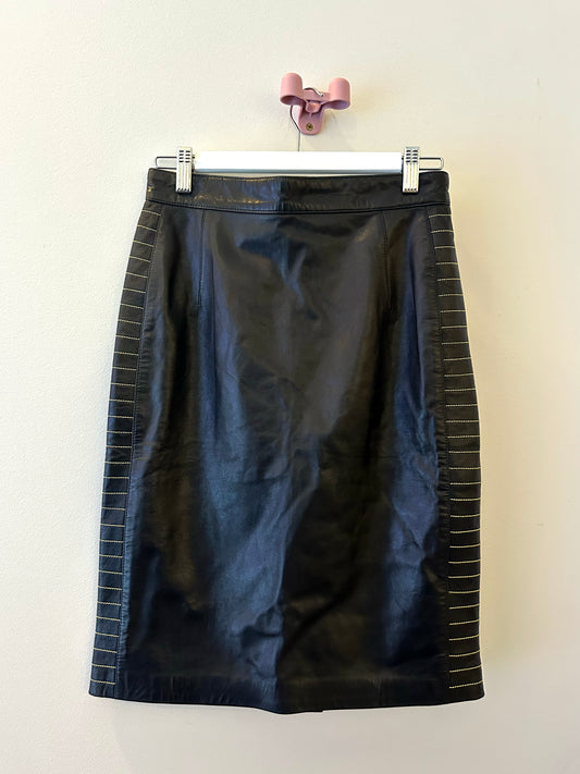 Viv, Escada leather skirt