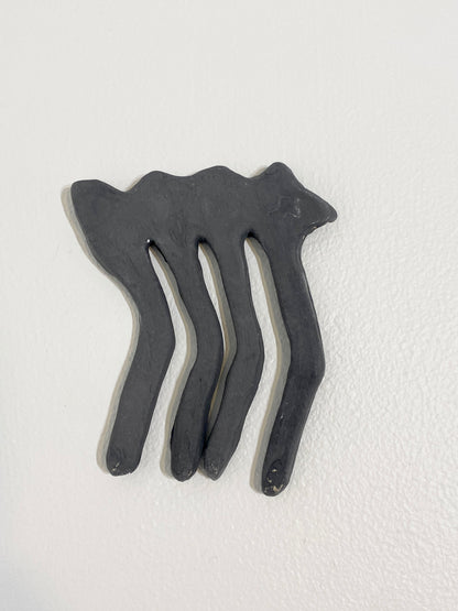 Four prong (dark), 2026