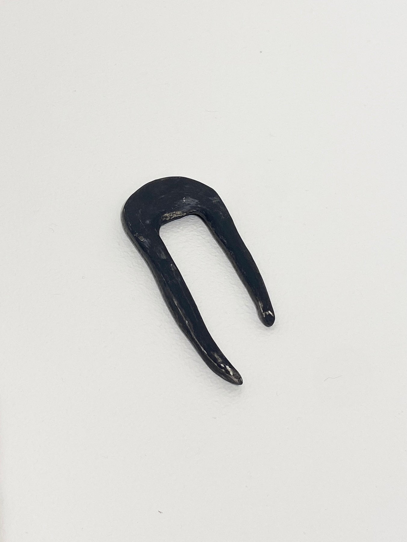 Double prong (dark), 2026