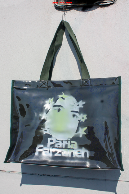 paria /FARZANEH, FACE BADGE TOTE BAG - PISTACHIO X CHROME